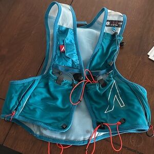 UltraSpire Running Vest